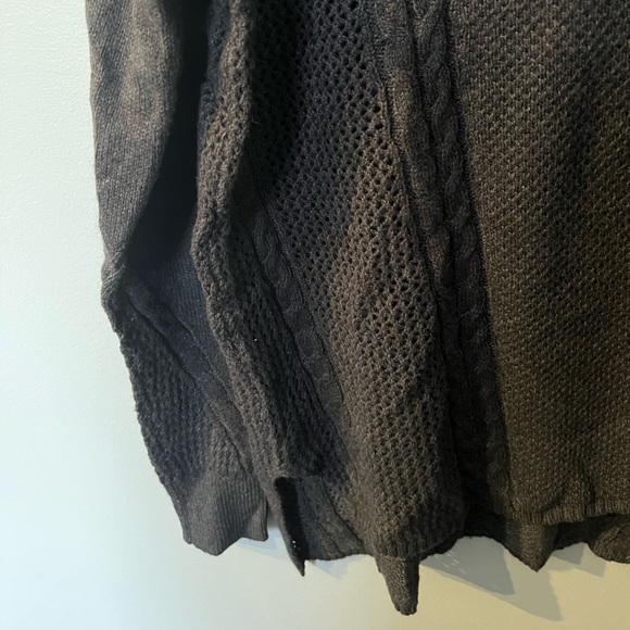 American Eagle Grey Sweater - Picture 3 of 4